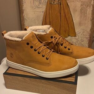 Timberland Men's Davis Square Chukka boots ( lined)